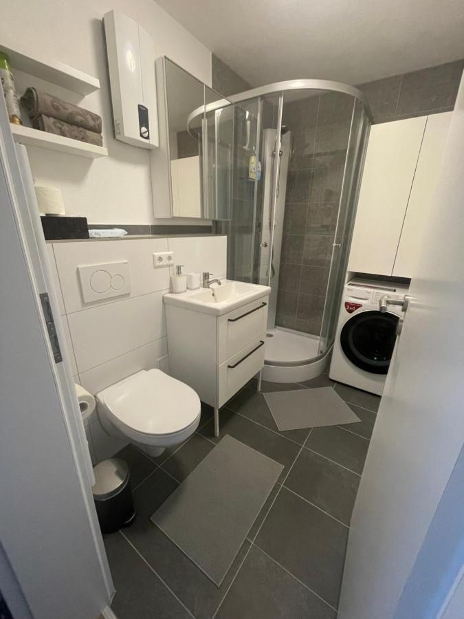 #4 Modern & Comfortable Apartment Мемминген Экстерьер фото