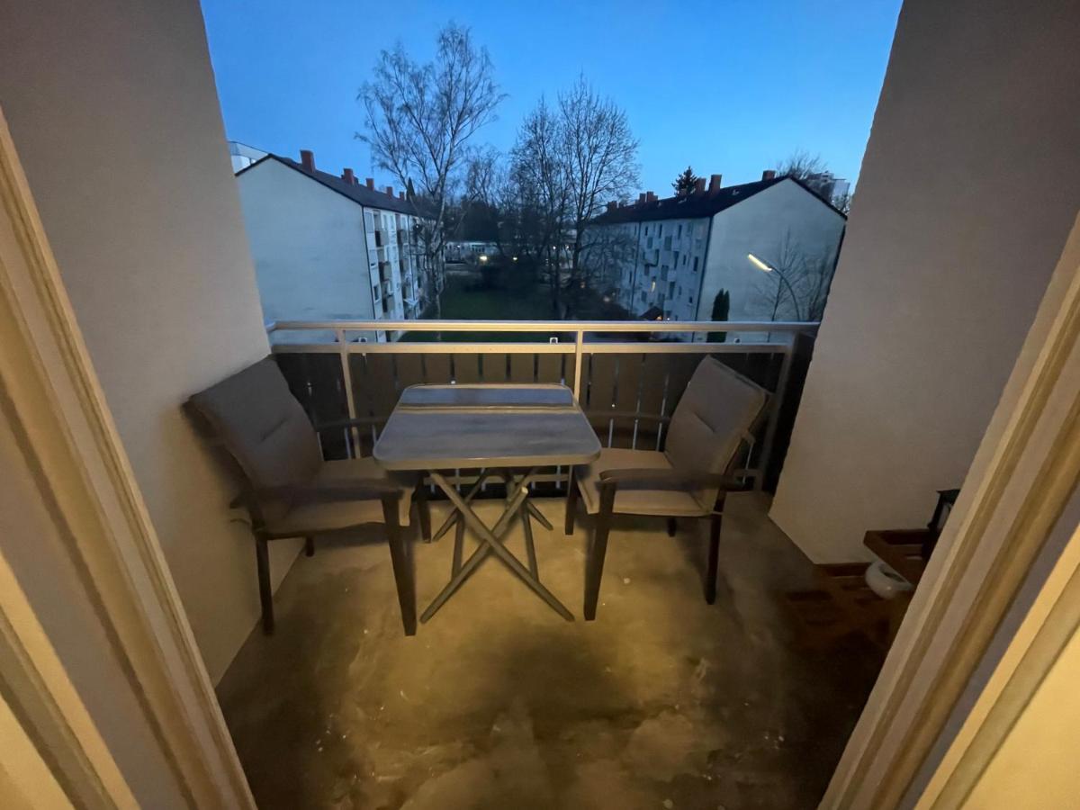 #4 Modern & Comfortable Apartment Мемминген Экстерьер фото